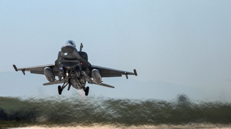 «Не решили, что произойдёт по окончании»: Шольц назвал долгосрочным проектом подготовку пилотов ВСУ для управления F-16