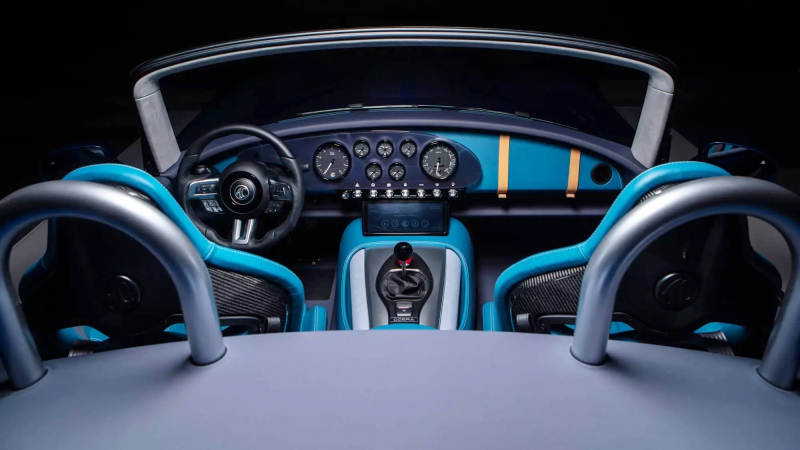 Новый AC Cobra GT Roadster показали живьём: цена кусается, но спрос огромный!