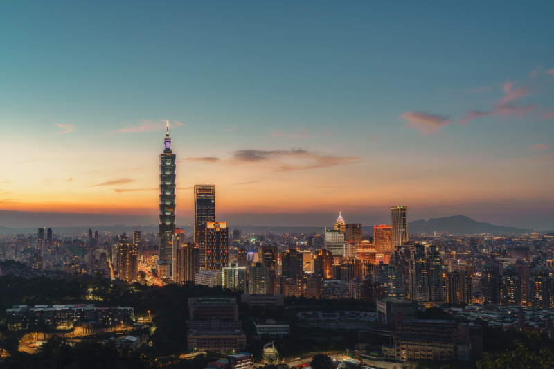 «Опасный политический спектакль»: в Китае отреагировали на визит экс-премьера Великобритании Лиз Трасс на Тайвань