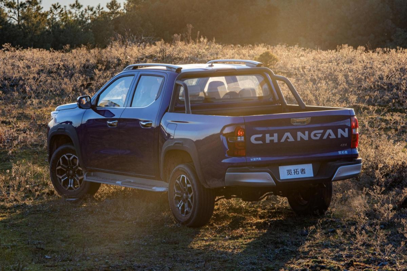 Changan анонсировал очередные новинки для России: родственный Peugeot пикап и ещё один SUV