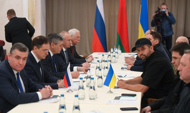 Тупиковый путь: в Киеве заявили о готовности к переговорам только по украинской «формуле мира»