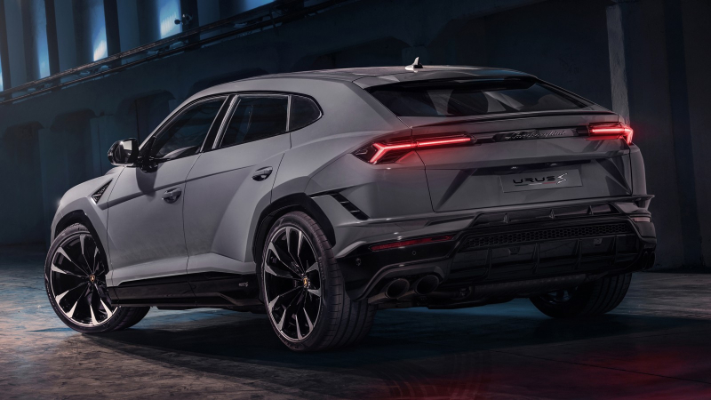 Трёхдверный Lamborghini Urus: каким он может быть