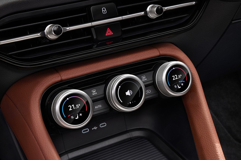 Салоны новых Skoda Kodiaq и Superb: «крутилки» с экранами внутри и другие фокусы