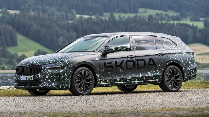 Салоны новых Skoda Kodiaq и Superb: «крутилки» с экранами внутри и другие фокусы
