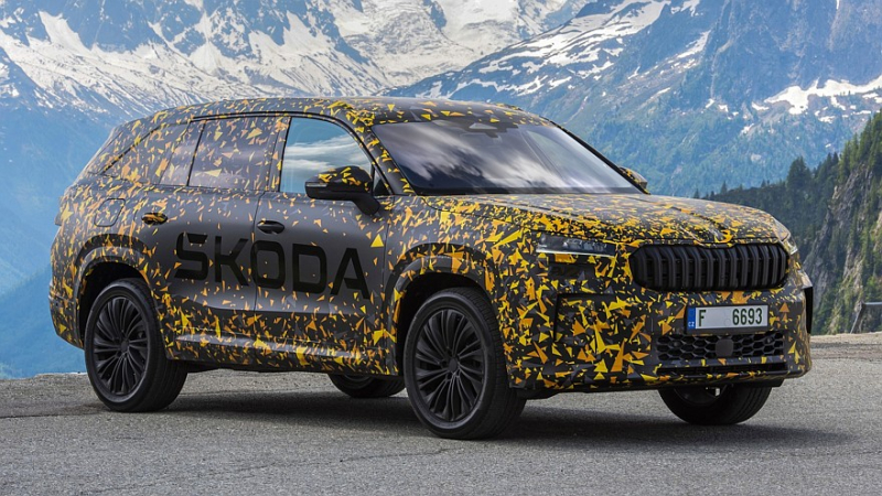 Салоны новых Skoda Kodiaq и Superb: «крутилки» с экранами внутри и другие фокусы