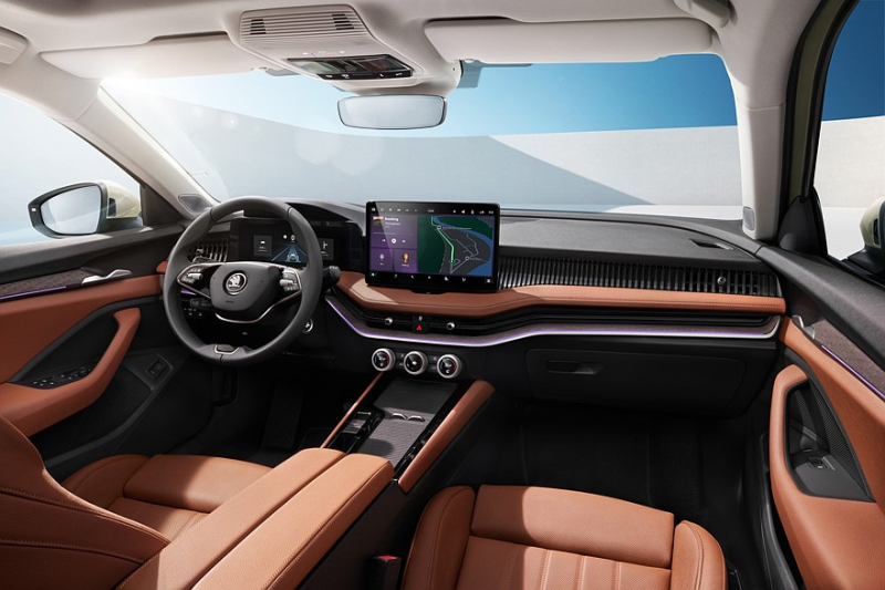 Салоны новых Skoda Kodiaq и Superb: «крутилки» с экранами внутри и другие фокусы