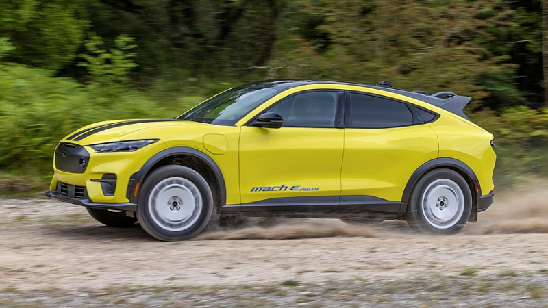 Ford Mustang Mach-E Rally: больше тяги, доработанная подвеска и эффектный декор