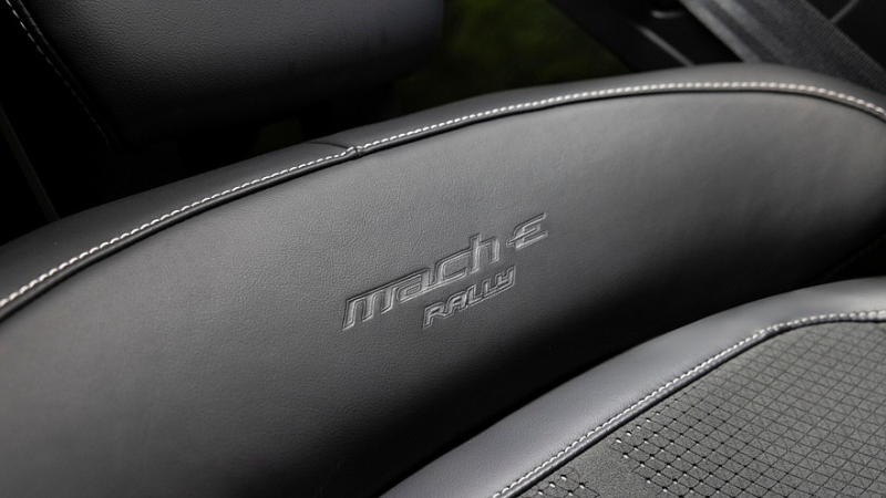 Ford Mustang Mach-E Rally: больше тяги, доработанная подвеска и эффектный декор