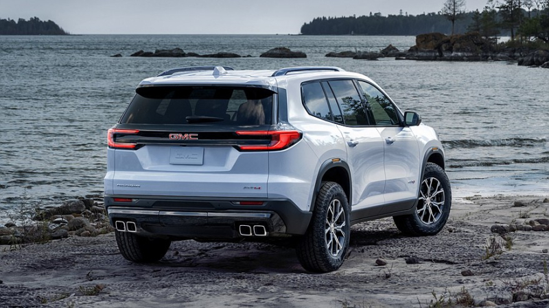 GMC Acadia следующего поколения стал крупнее и получил технику от Chevrolet Traverse