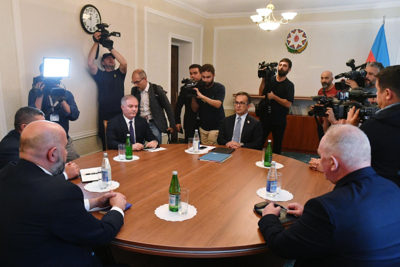 Начало положено. Степанакерт и Баку договариваются о мире в Карабахе