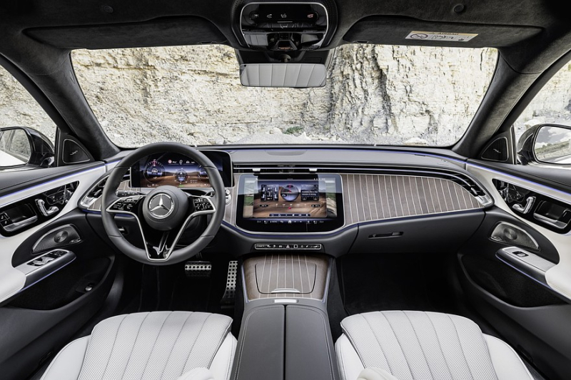 Новый Mercedes-Benz E-Class All-Terrain: +46 мм к дорожному просвету и «прозрачный» капот