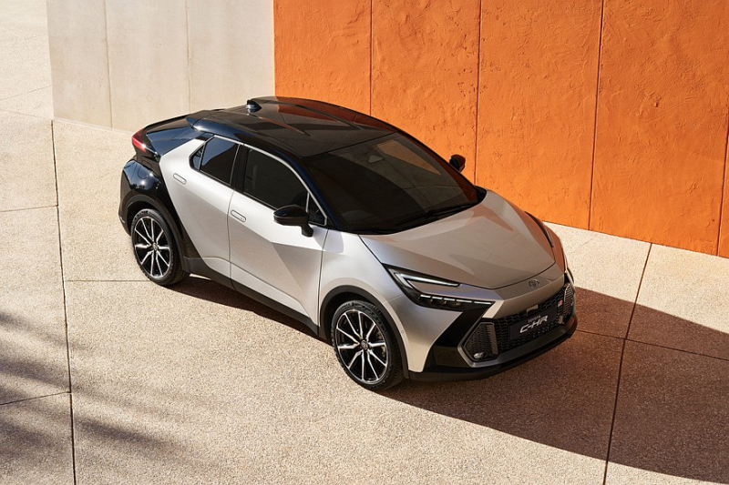 В Европе начали принимать заказы на кроссовер Toyota C-HR нового поколения