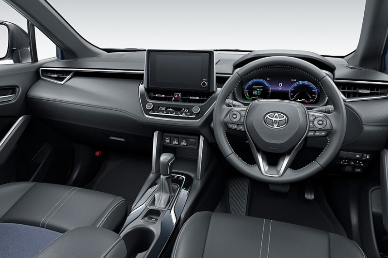 Обновлён кроссовер Toyota Corolla Cross: более мощные моторы и кое-что ещё