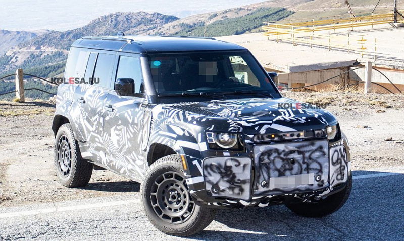 У Land Rover Defender будет новая топовая версия: внедорожник проехался на камеру