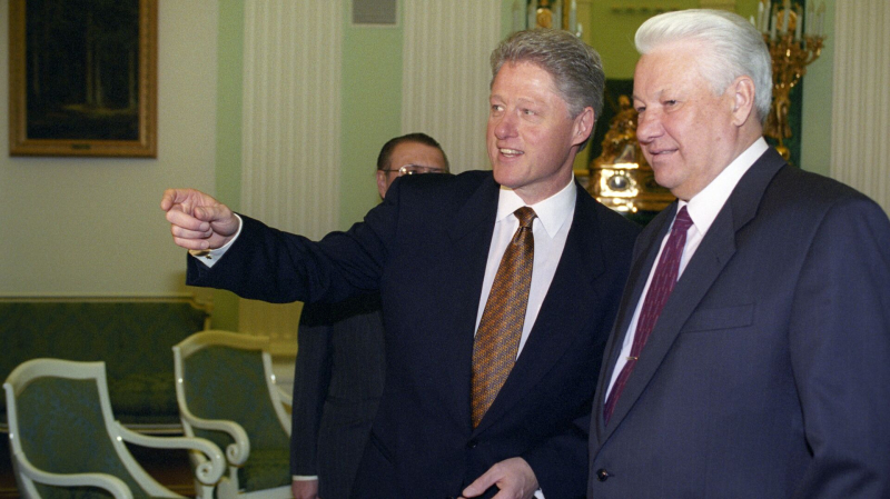 В США рассекретили расшифровку разговора Клинтона и Ельцина