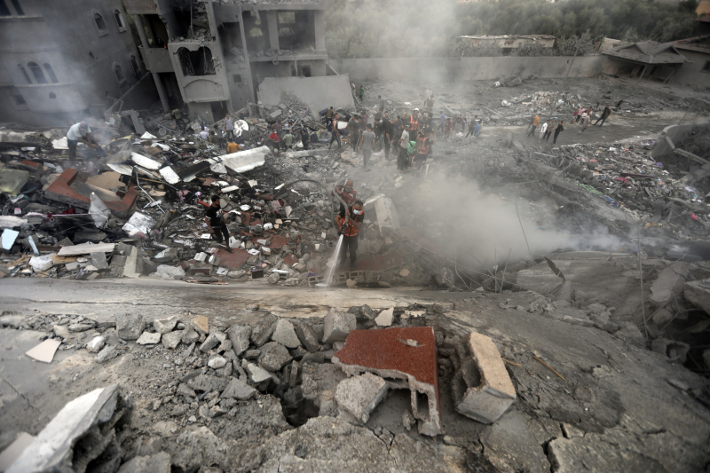 Поражено 11 тысяч объектов: как Израиль продолжает бомбардировки Газы, откладывая наземную операцию