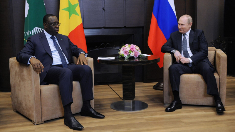 Путин и президент Сенегала обсудили вопросы двустороннего сотрудничества