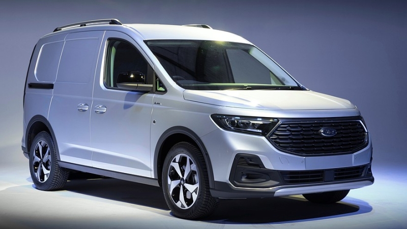 Новый Ford Transit Connect: подвижная стенка в салоне, полный привод и версия PHEV