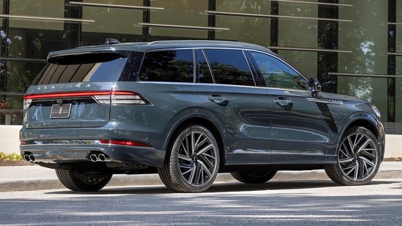 Обновлённый Lincoln Aviator: один мотор, но больше опций, чем у родственного Форда