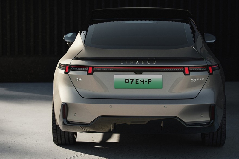Седан Lynk & Co 07 от Geely и Volvo: новые фото и дата премьеры