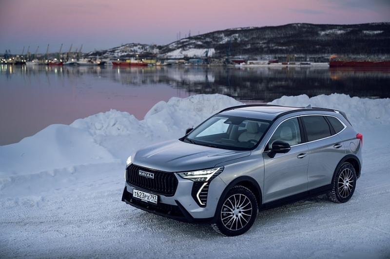 Geely Atlas II стал самой популярной моделью автомобилей, вышедших зимой 2023−2024 гг
