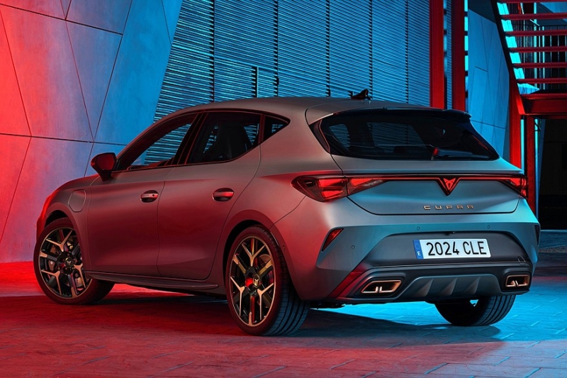 Обновлённые Cupra Formentor и Cupra Leon: акулий нос и более мощные топ-версии