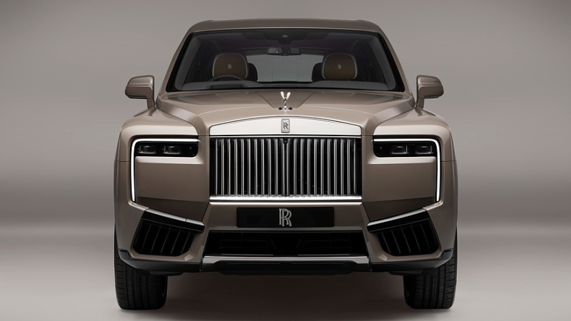 Обновлённый Rolls-Royce Cullinan: дизайн в стиле сухопутной яхты и прежняя техника