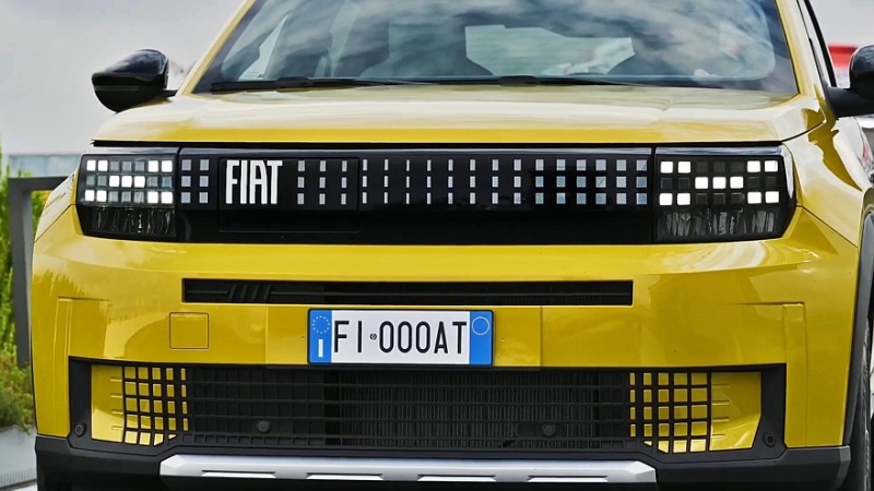 Бюджетный кросс-хэтчбек Fiat Grande Panda показался на первых фотографиях