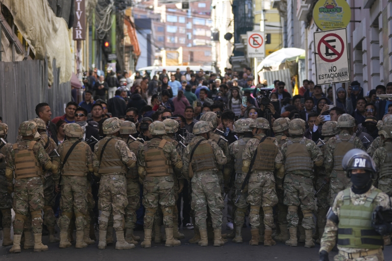 «Инструмент смещения нелояльной верхушки»: какие силы могли стоять за военным мятежом в Боливии