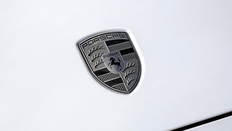 Гамму Porsche Panamera пополнили топ-версия Turbo S E-Hybrid и драйверская GTS