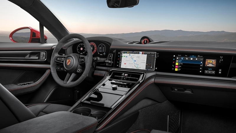 Гамму Porsche Panamera пополнили топ-версия Turbo S E-Hybrid и драйверская GTS