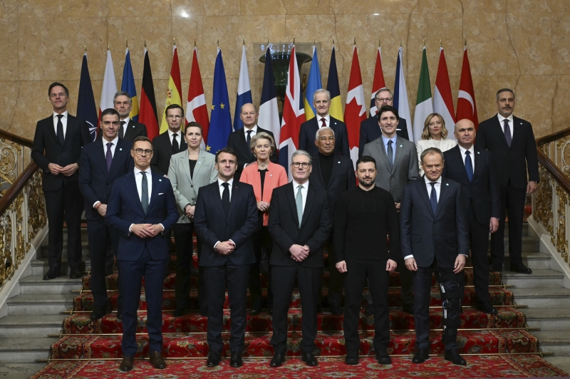 Перемирие без мира: зачем Макрон предложил ввести на Украине мораторий на воздушные и морские бои