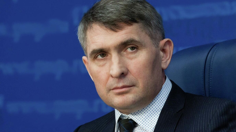 Хинштейн внес в список кандидатов в сенаторы командира отряда "Барс-Курск"
