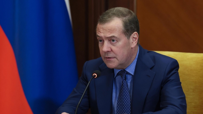 Медведев: ЕР рассмотрит Единый день голосования как мобилизацию ресурсов