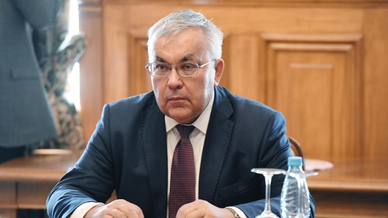 Путин продлил срок службы замглавы МИД Вершинину