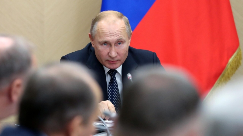Путин провел оперативное совещание с членами Совбеза