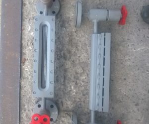 Указатели уровня HLT8: Надежный визуальный контроль для гидравлических систем