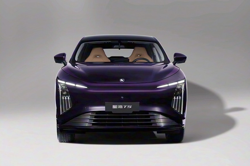 &laquo;Престижную&raquo; линейку Forthing Xinghai от Dongfeng пополнил кроссовер. Снова