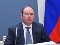 Путин кратко переговорил с главой администрации президента