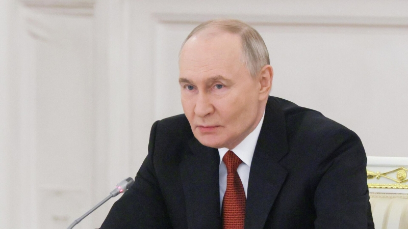 Путин поручил главам регионов назначить помощника по кадровым вопросам