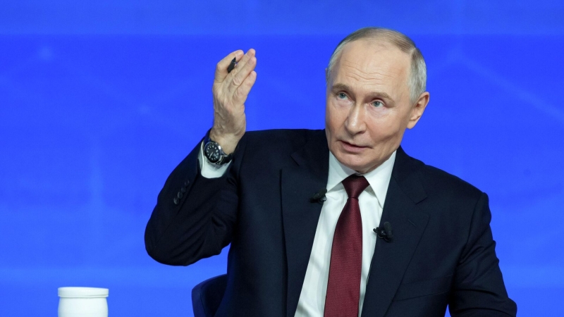 Путин стал человеком года по версии россиян, показал опрос