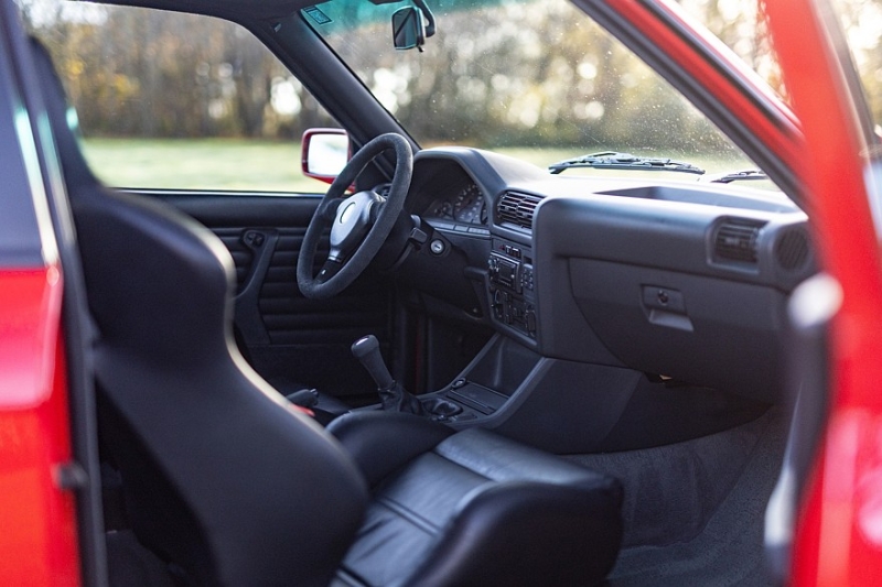 Редкий BMW M3 Sport Evolution 1990 года в идеальном состоянии продадут на аукционе