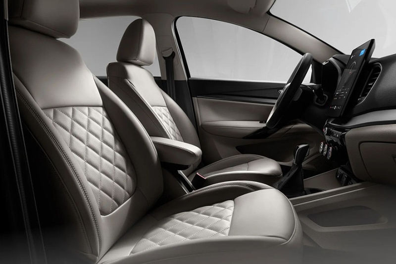 АВТОВАЗ объявил о старте продаж посвежевшего бизнес-седана Lada Aura