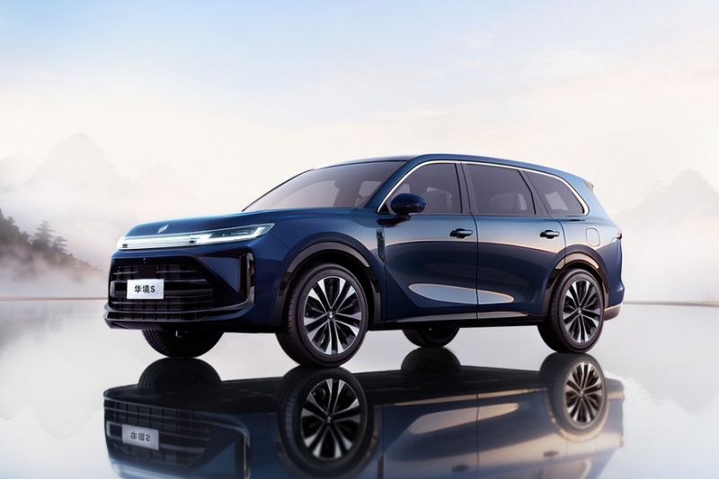 GM и SAIC готовят к премьере гигантский кроссовер Baojun Huajing S с электроникой Huawei