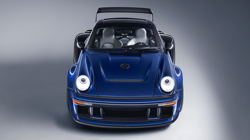 Крутой инжиниринг и немного магии: первый Singer DLS Turbo получил имя «Колдун»