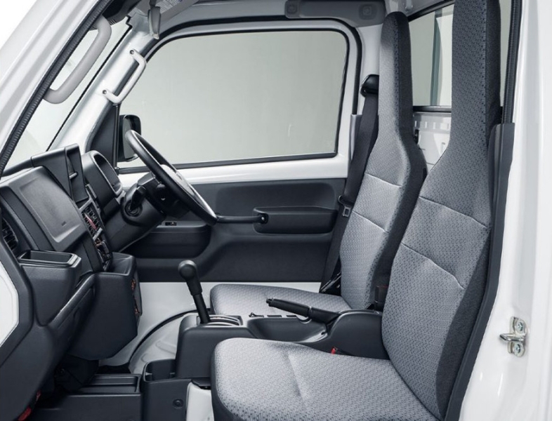 Nissan обновил грузовичок Clipper Truck: подправленное &laquo;лицо&raquo; и более современный салон