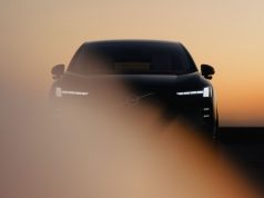 Новый кроссовер Volvo EX60 готовится к дебюту: свежие тизеры и подробности