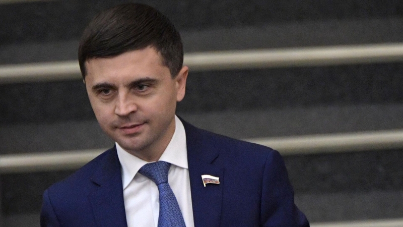 Псковский депутат лишился мандата из-за счета в иностранном банке