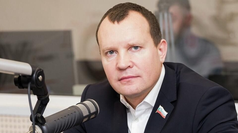 Псковский депутат лишился мандата из-за счета в иностранном банке