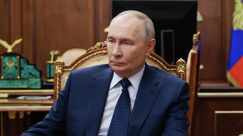 Путин уделяет большое внимание развитию Курской области, заявил Песков